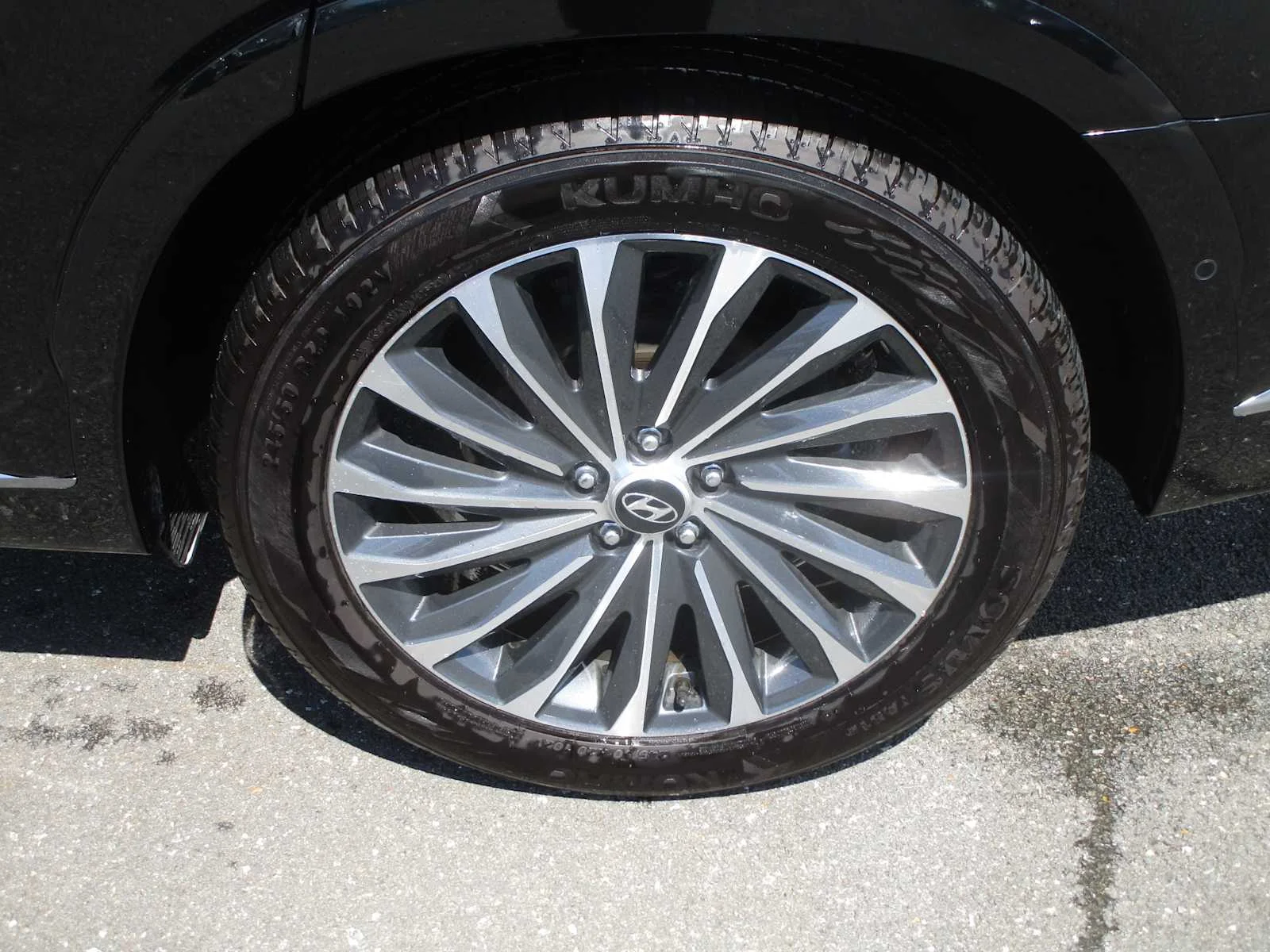 Used 2023 Abyss Black Pearl Hyundai Calligraphy image 8