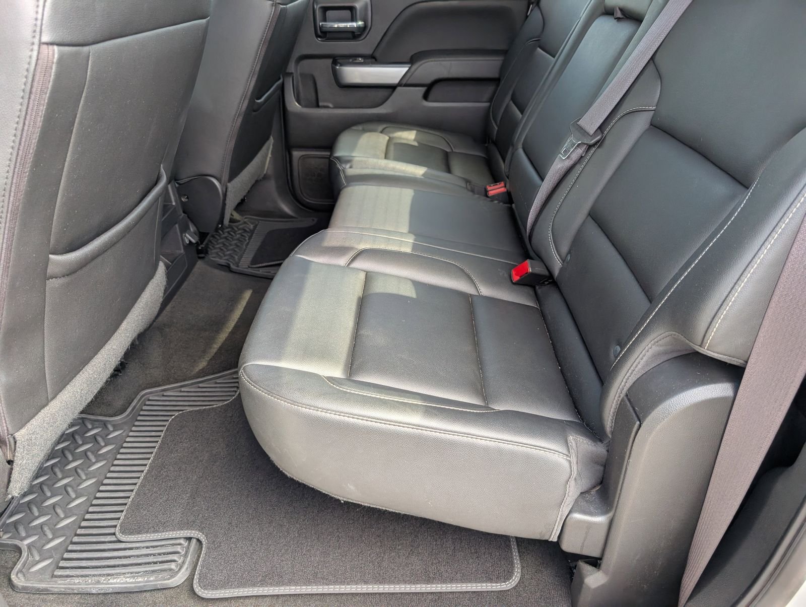 Used 2017 Summit White Chevrolet LT image 27