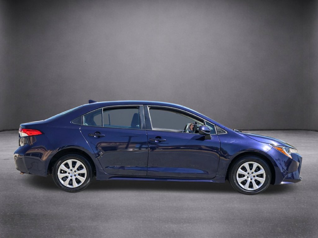 Used 2025  Toyota LE image 2