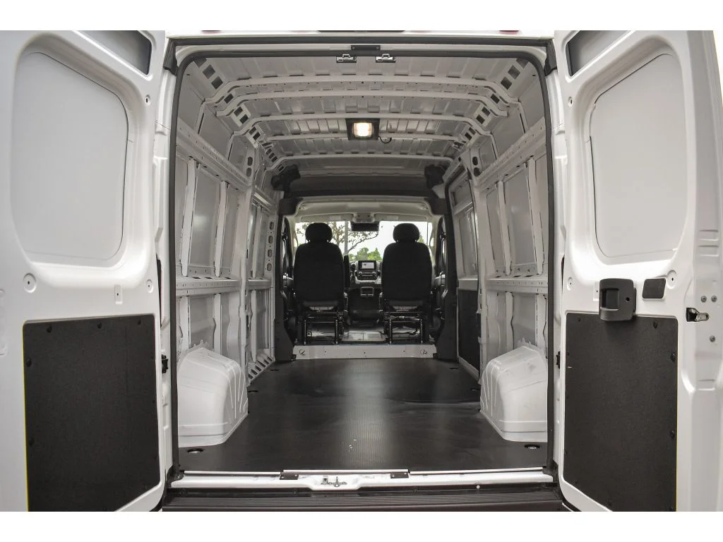 New 2025 Bright White Clear-Coat Exterior Paint RAM Tradesman image 7