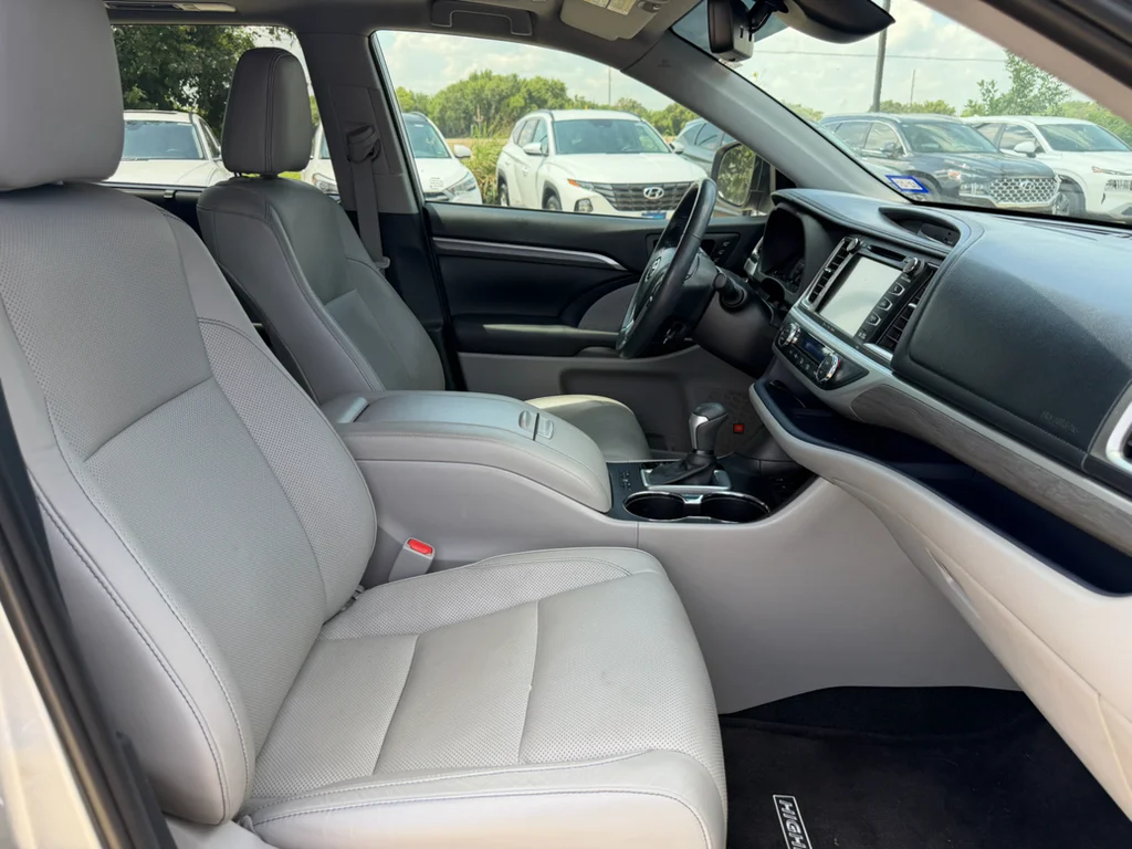 Used 2019 Celestial Silver Metallic Toyota Limited image 11