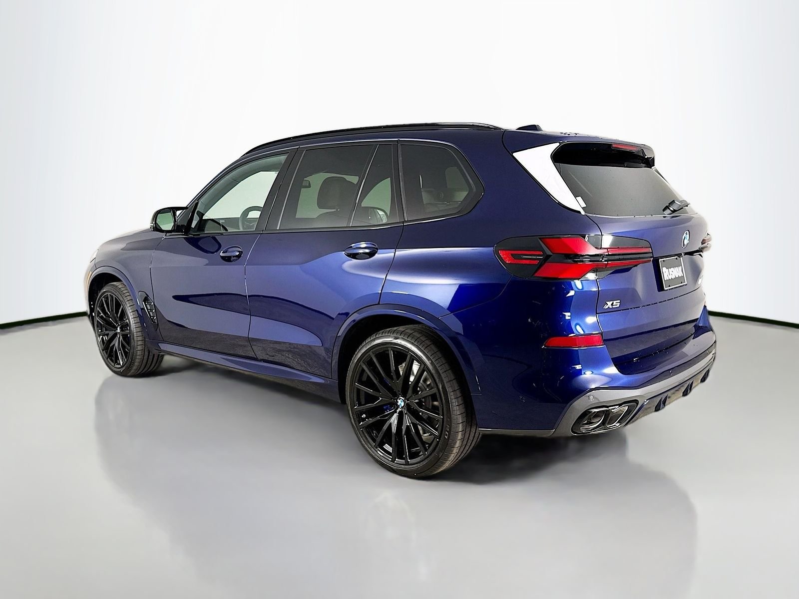 2026 BMW X5 M60i - Photo 5