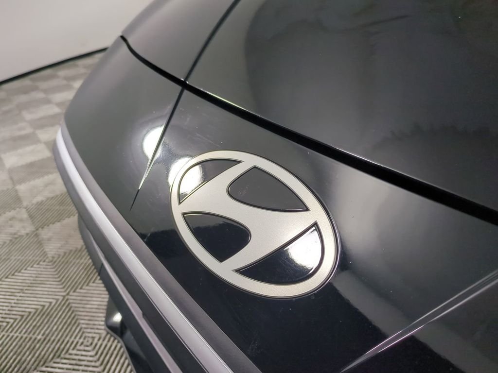 2025 Hyundai Elantra SE - Photo 13