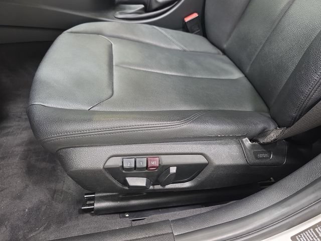 Used 2015 White BMW 328i xDrive image 29