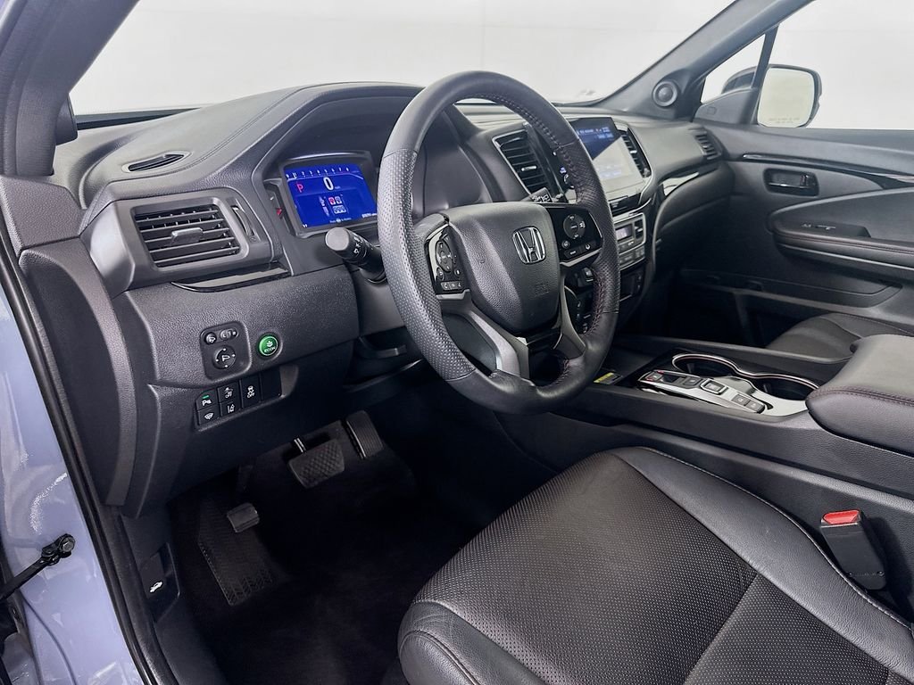Used 2024 Gray Pearl Honda Black Edition image 9