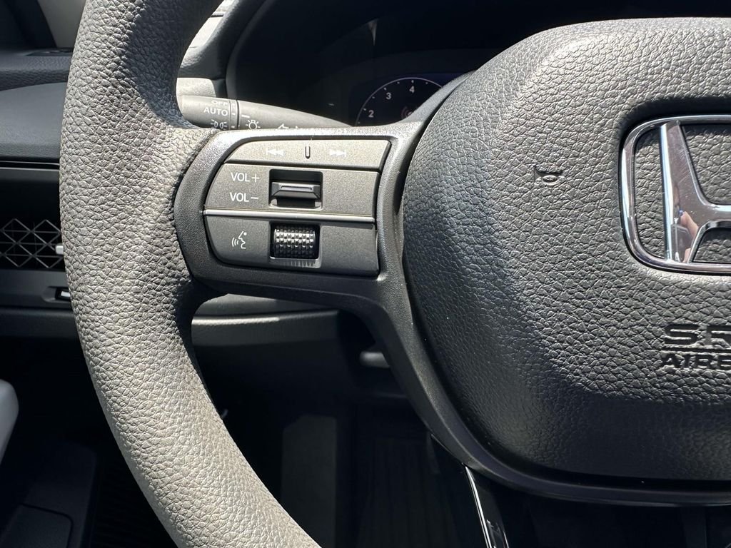 2025 Honda Accord SE - Photo 12