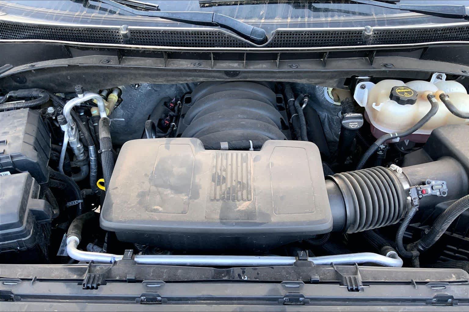 Used 2024 Summit White GMC AT4 image 63