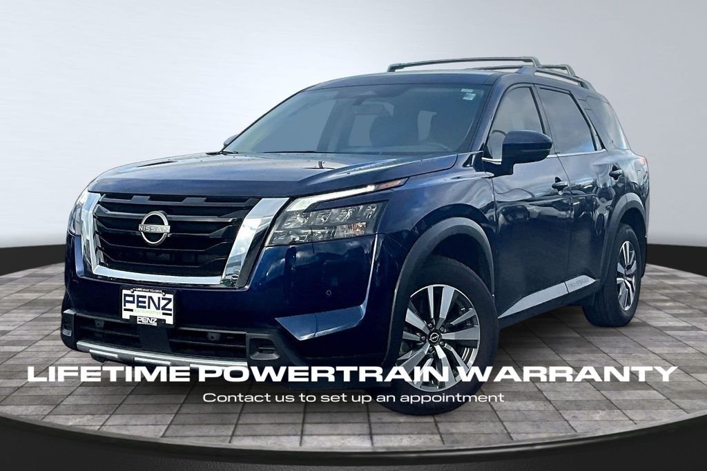 Used 2025 Blue Nissan SL image 1