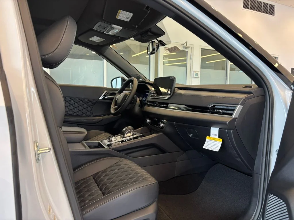 New 2026 White Nissan Platinum image 22