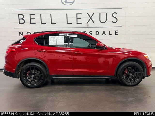 Used 2019  Alfa Romeo Ti Sport image 3