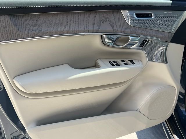 2025 Volvo XC90 Ultra - Photo 22