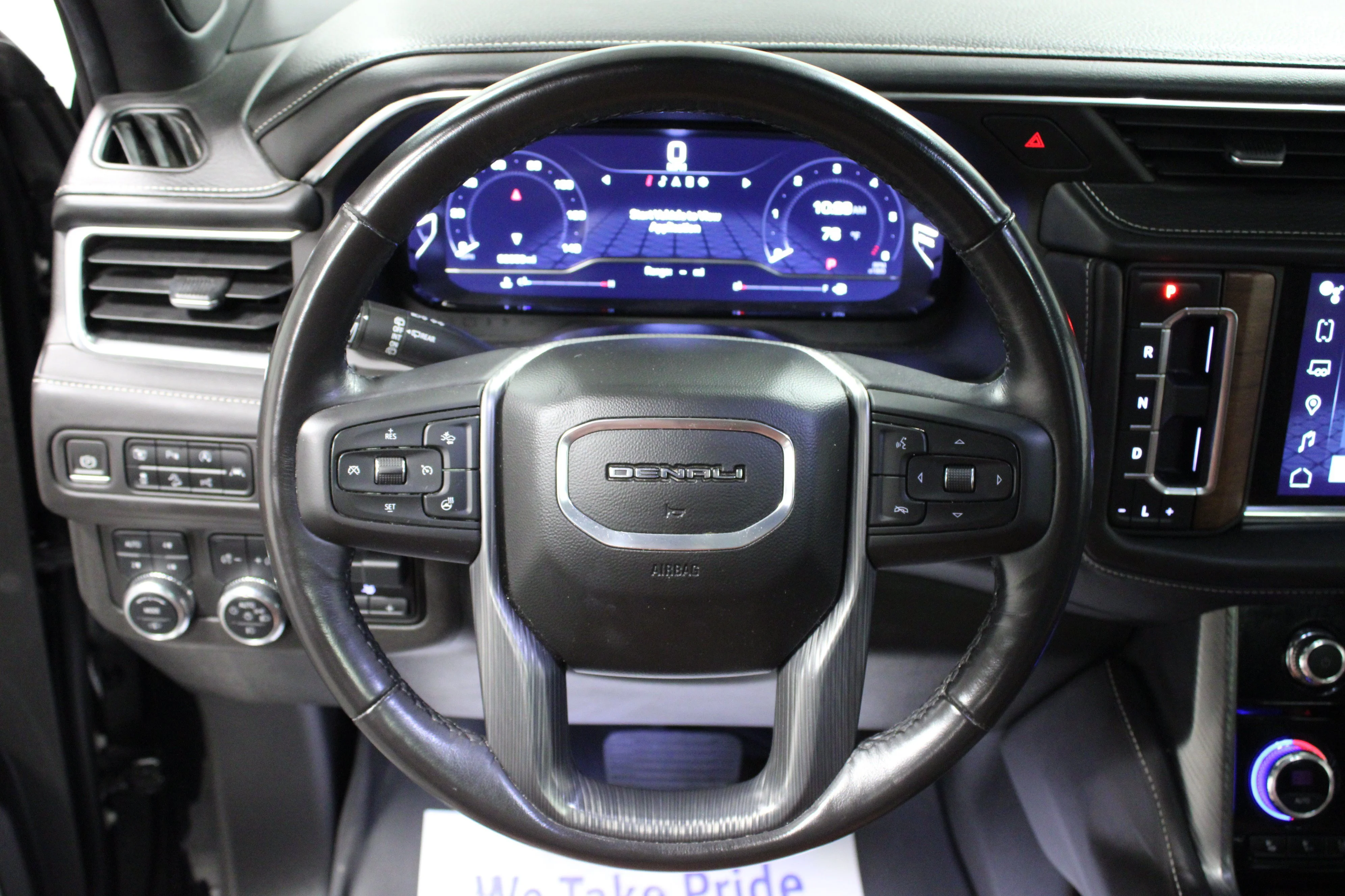 Used 2023 Onyx Black GMC Denali Ultimate image 17