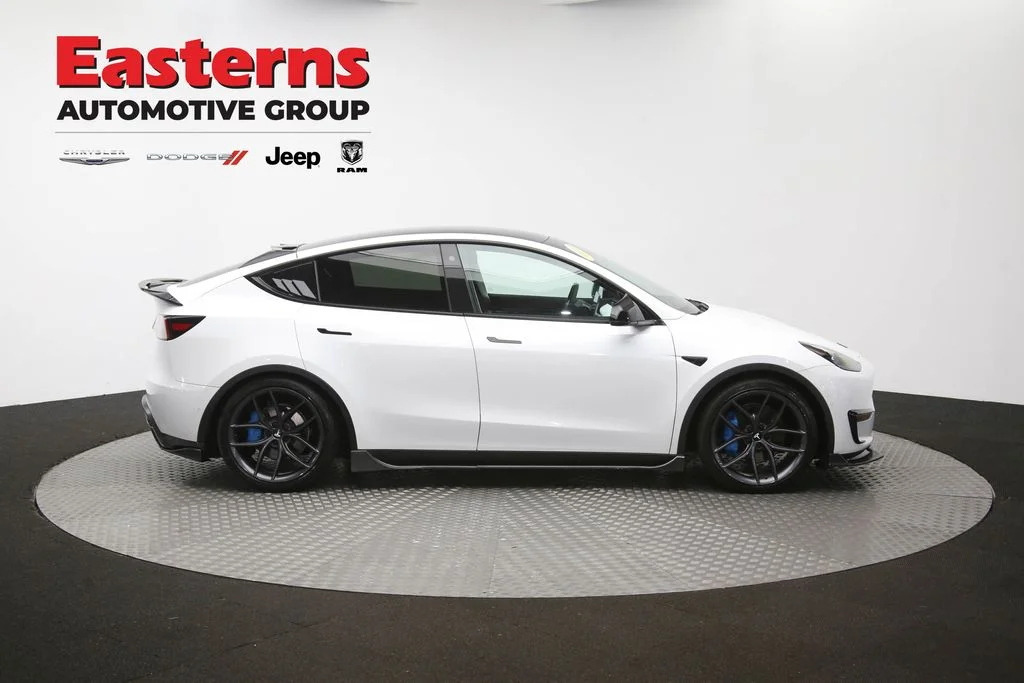 Used 2022  Tesla Performance image 41