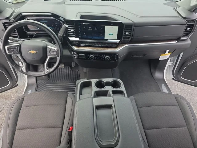 Used 2025 White Chevrolet LT image 10