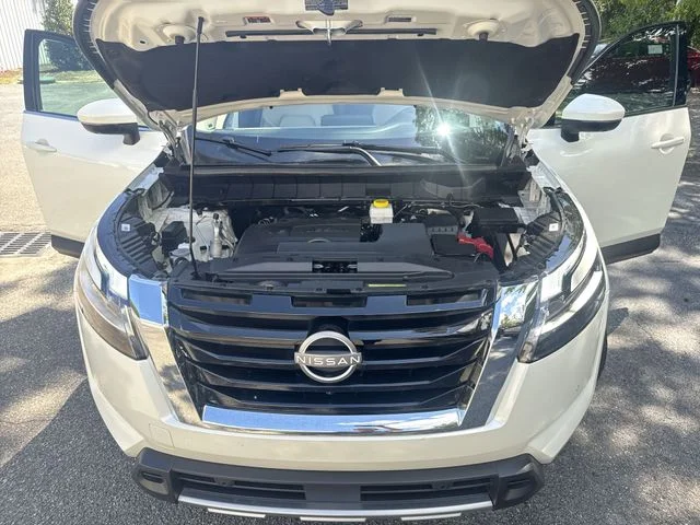 Used 2024 White Nissan SL image 34