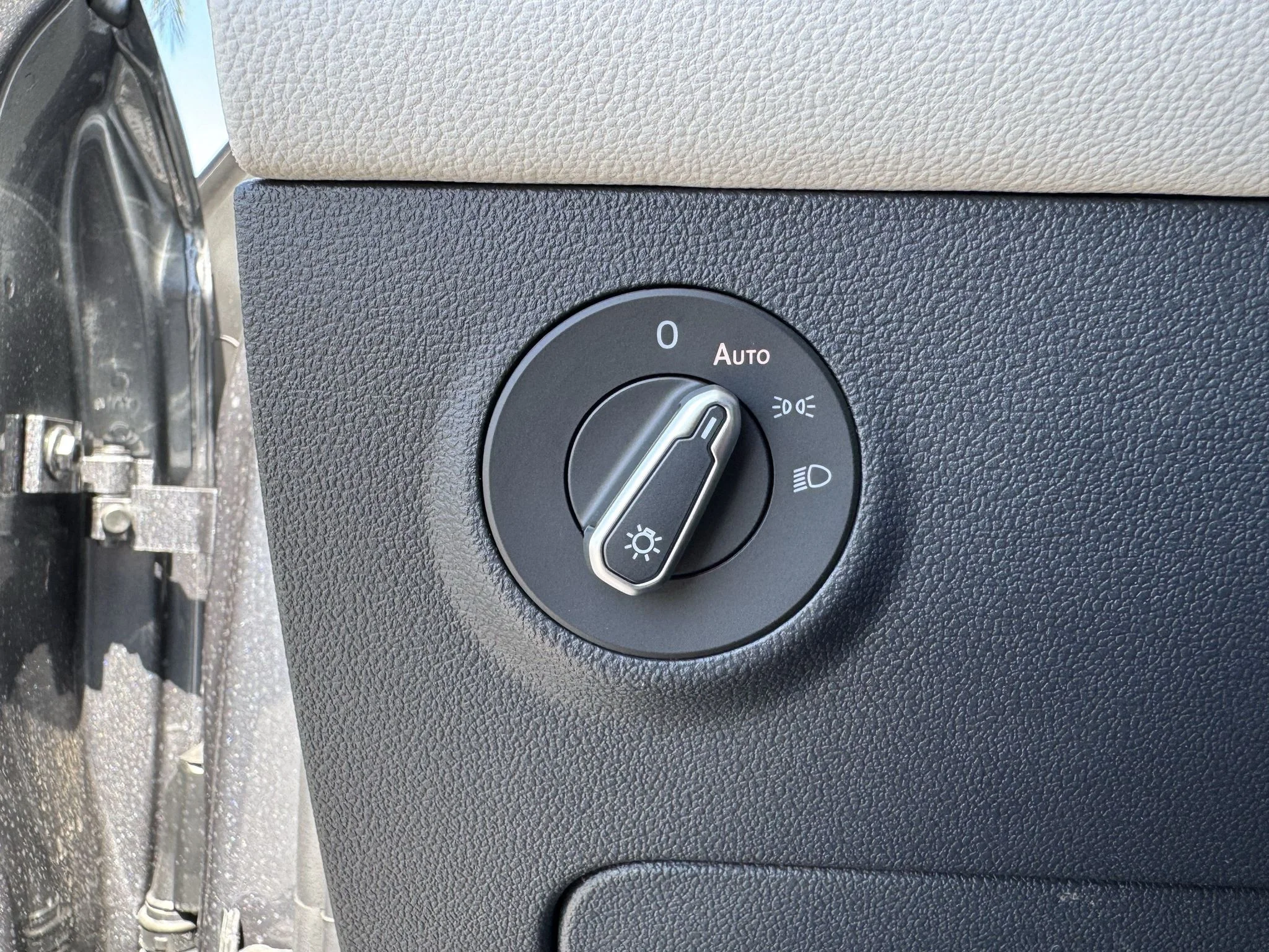 New 2026 Platinum Gray Metallic Volkswagen S image 27