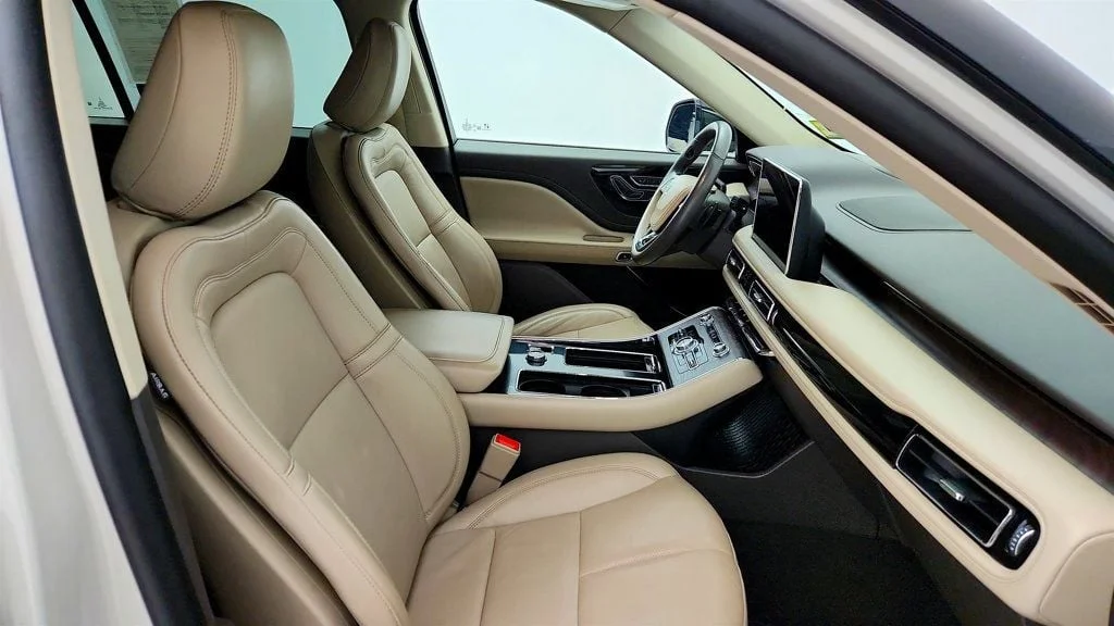 Used 2021 Ceramic Pearl Lincoln Reserve AWD w/ Elements Package Plus image 25