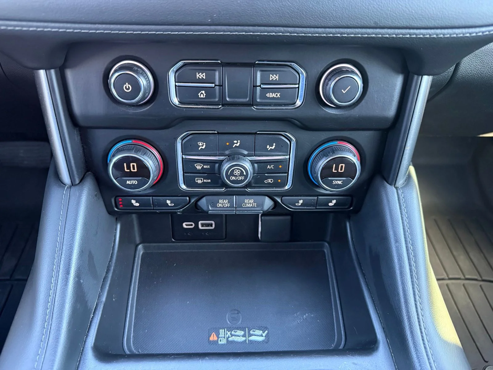 2021 Chevrolet Tahoe Z71 - Photo 28