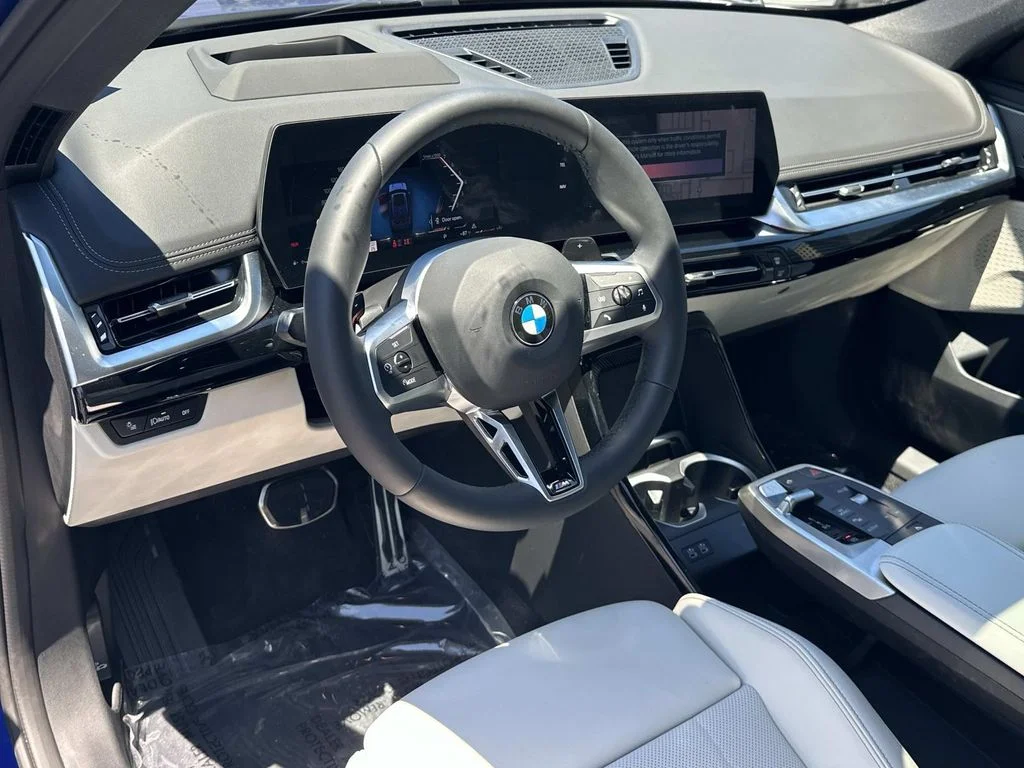 Used 2026 Blue Metallic BMW xDrive28i image 2