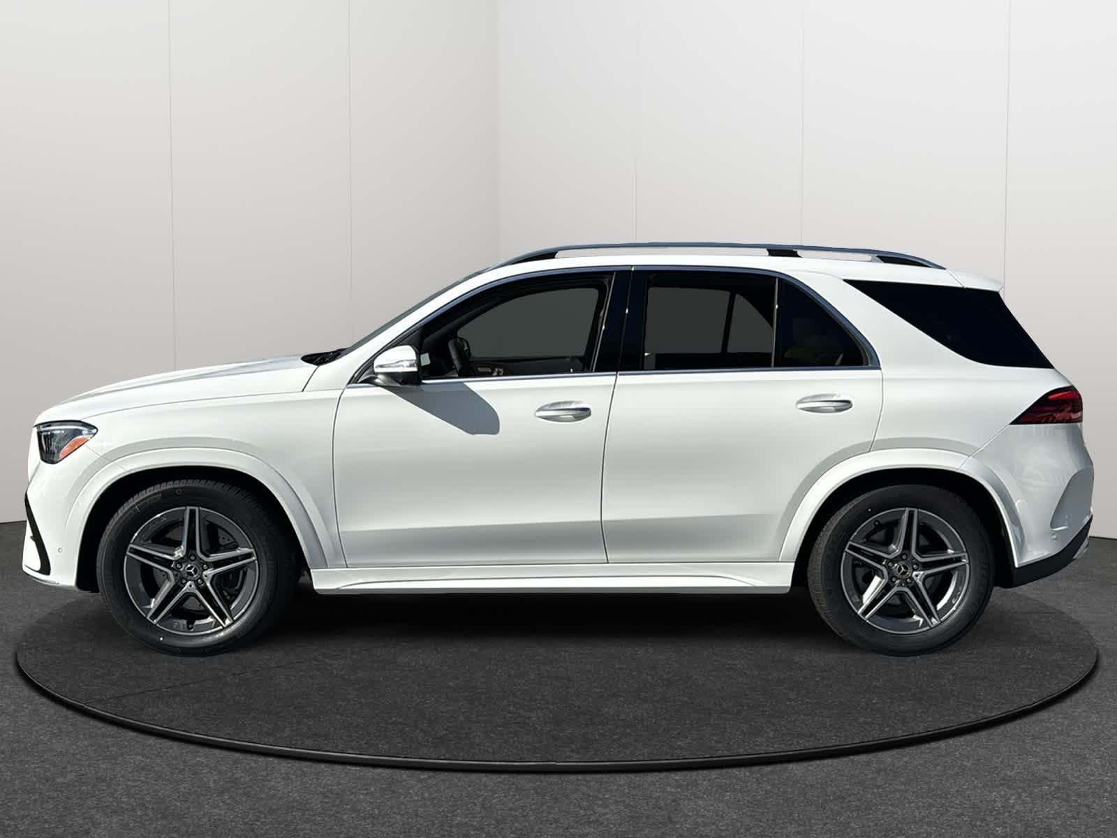 New 2026 Polar White Mercedes-Benz GLE 580 image 3