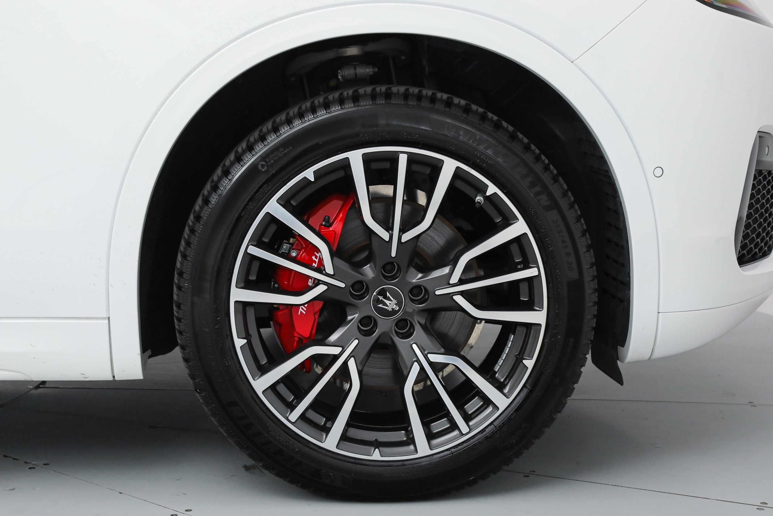New 2025 White Maserati  image 26