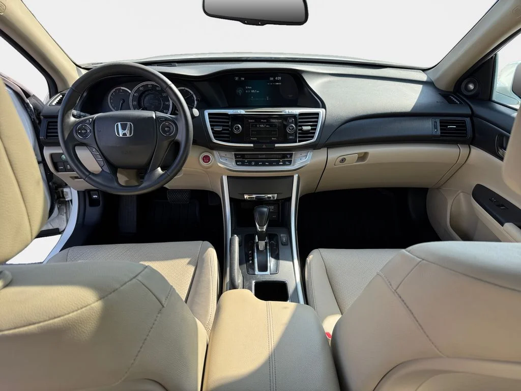 Used 2014 White Orchid Pearl Honda EX-L image 15