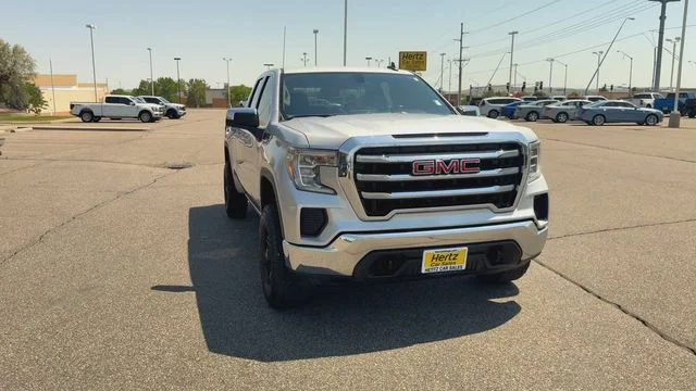 Used 2020 Silver GMC SLE image 3