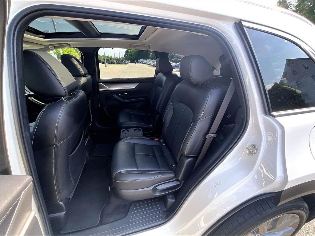 Used 2024 Rhodium White Premium Mazda 3.3 Turbo Premium image 15