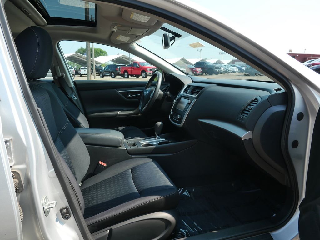 Certified Used 2017 Silver Nissan 2.5 SV image 11