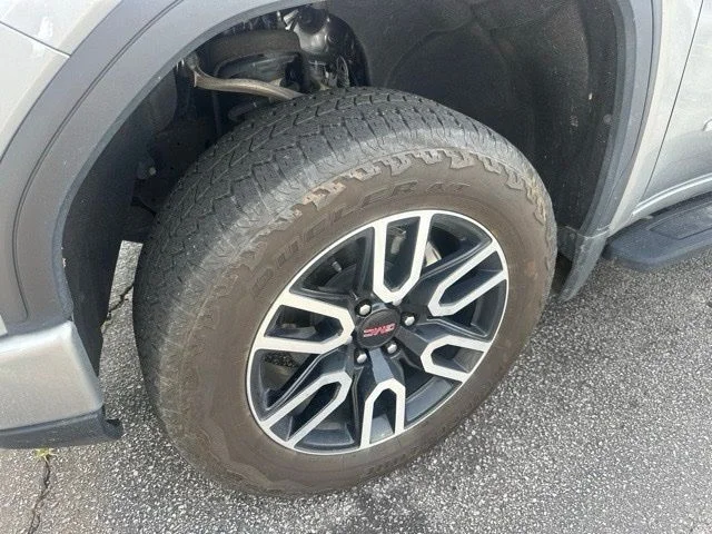 Used 2024 Silver GMC AT4 image 5