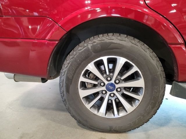 Used 2015 Ruby Red Metallic Ford XLT image 16
