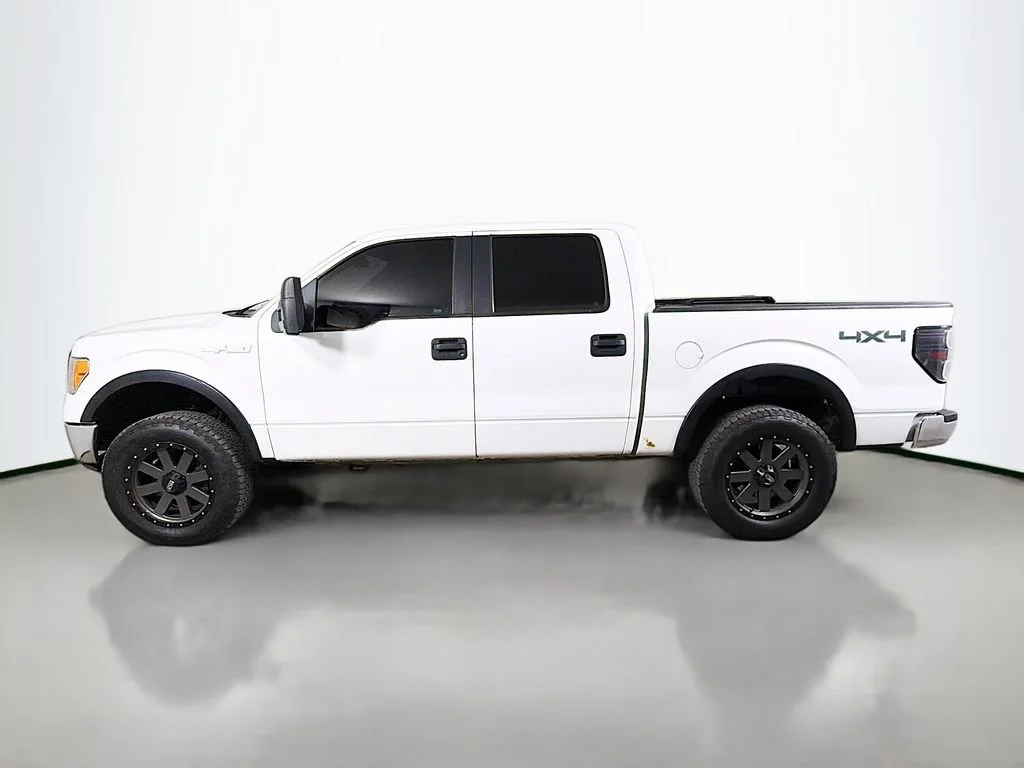 Used 2013 White Ford XL image 9