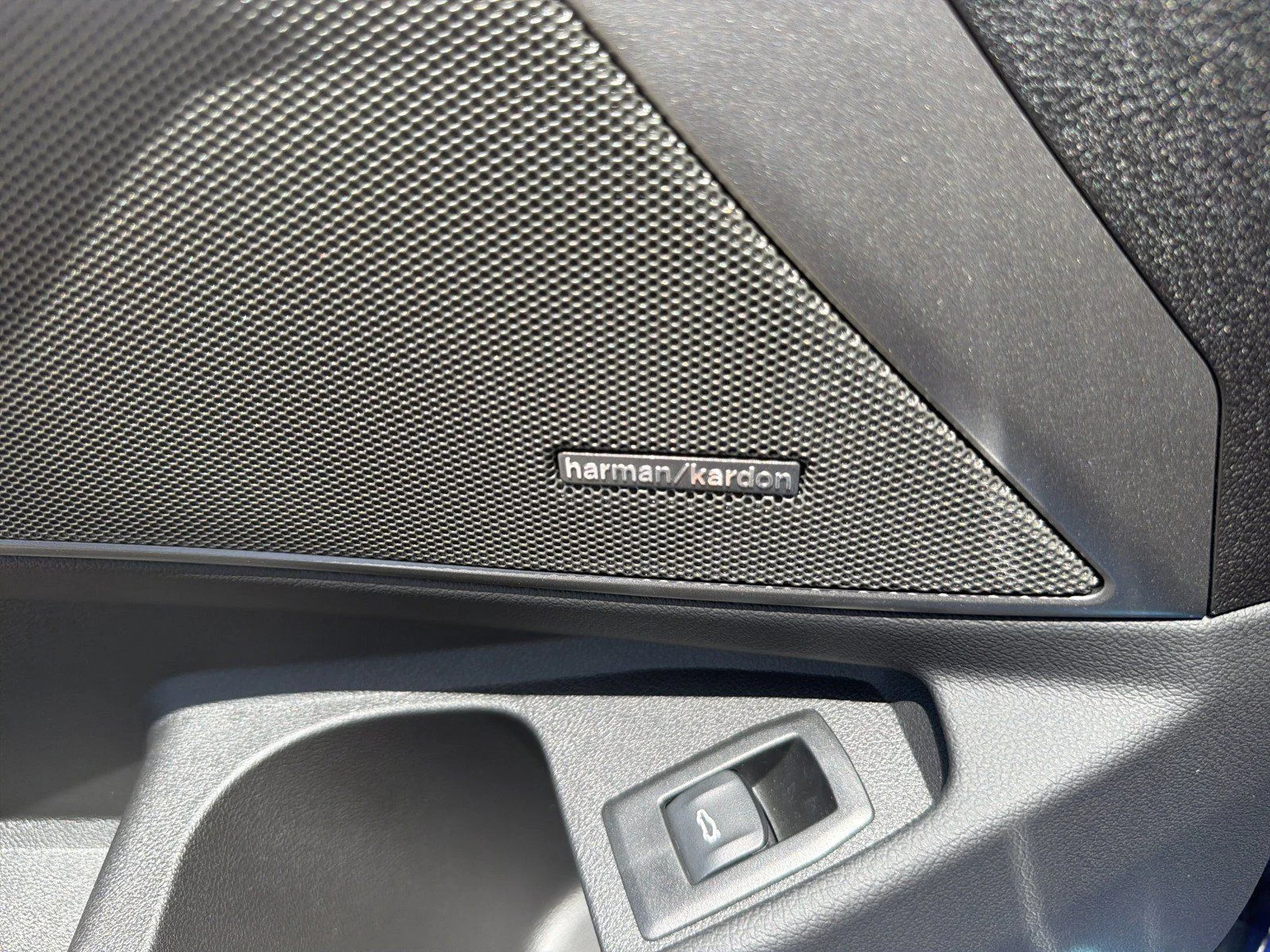 New 2026 Portimao Blue Metallic BMW 330i xDrive image 26