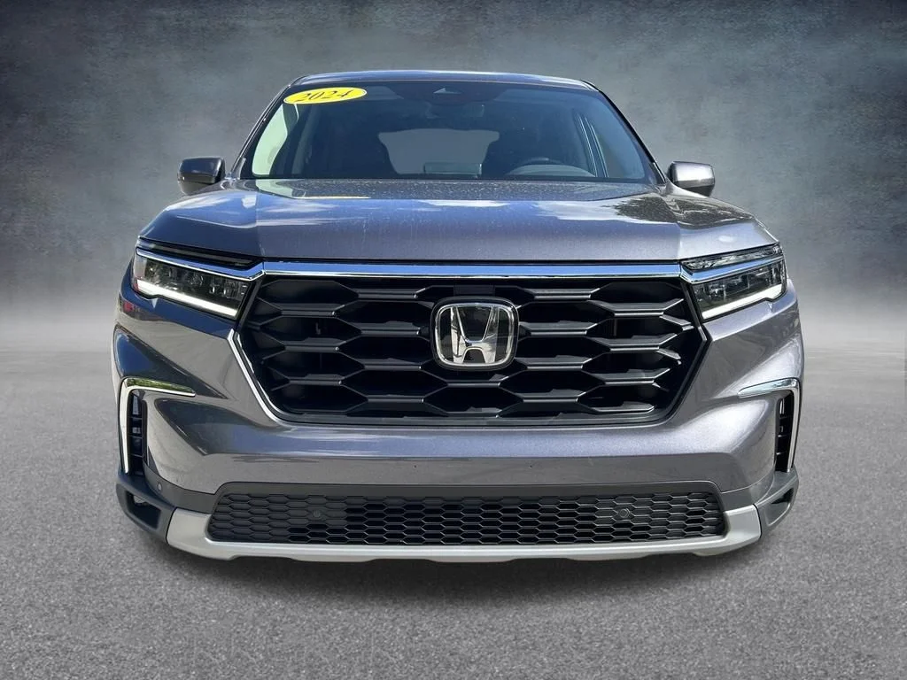 Used 2024  Honda EX-L image 2
