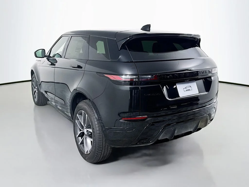 New 2025 Santorini Black Metallic Land Rover Dynamic image 7