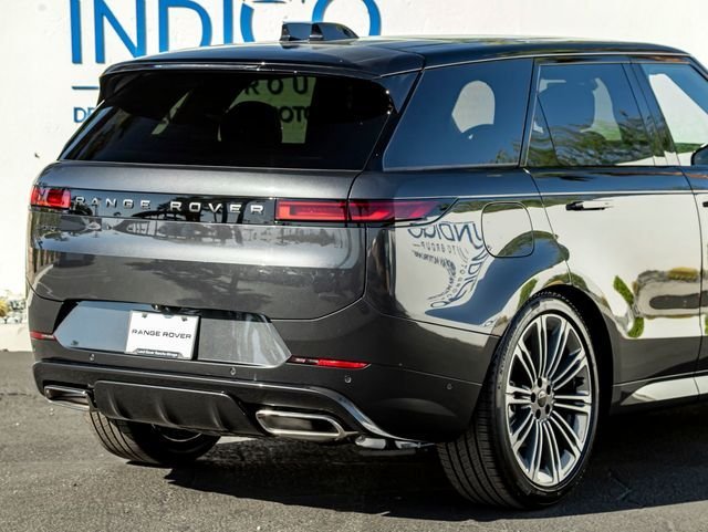 New 2026 Carpathian Grey LAND ROVER Dynamic SE image 7