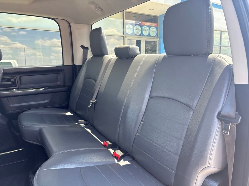 Used 2018 Bright Silver Clearcoat Metallic Ram Tradesman image 31