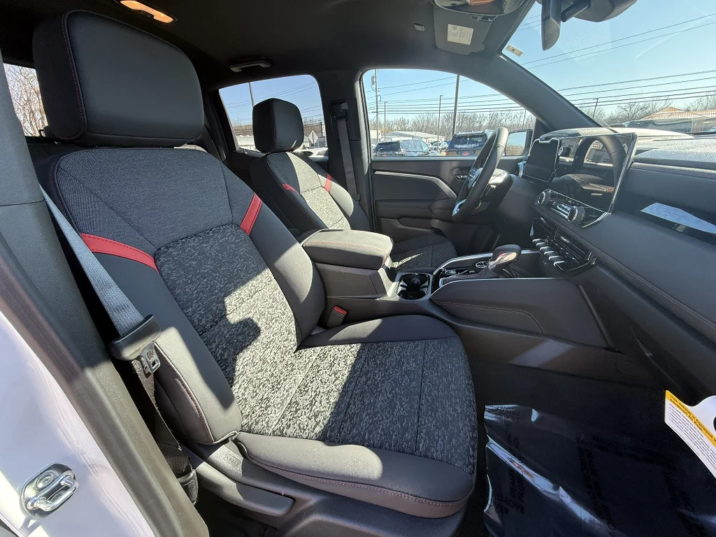 New 2026 Summit White Chevrolet Z71 image 27