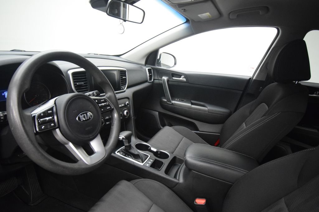 Used 2020 Clear White Kia LX image 7
