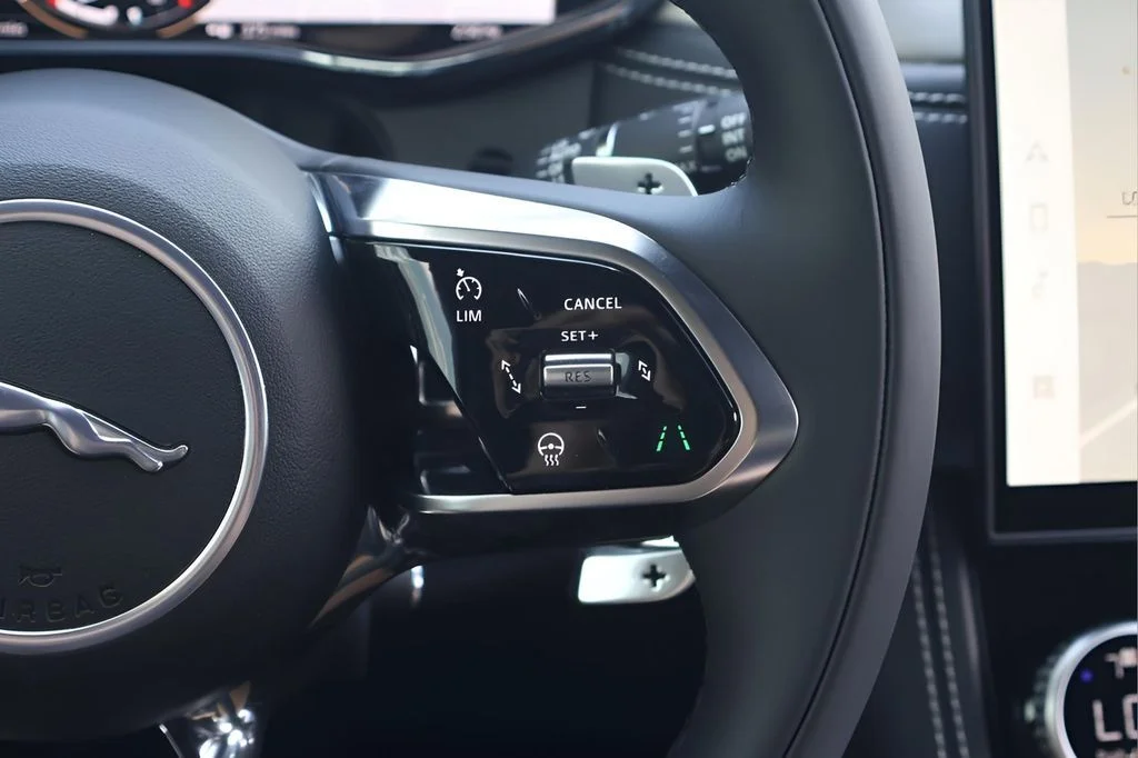 2026 Jaguar F-Pace R-Dynamic S - Photo 20