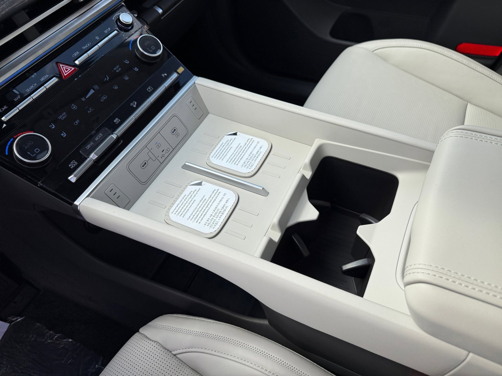 2026 Hyundai Santa Fe Calligraphy - Photo 13