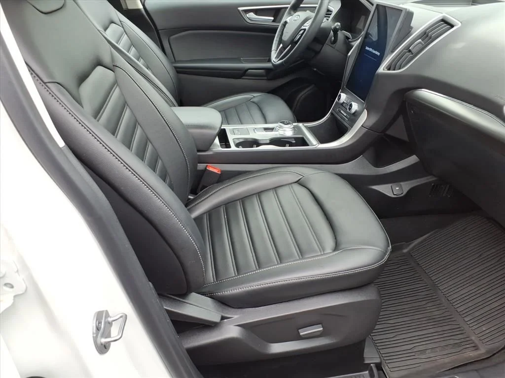 Certified Used 2022 White Ford SEL image 7