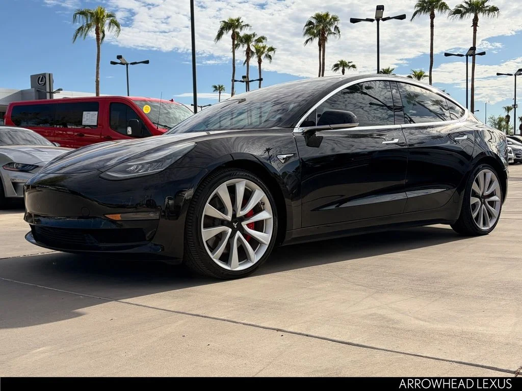 Used 2018 Black Tesla Long Range image 2