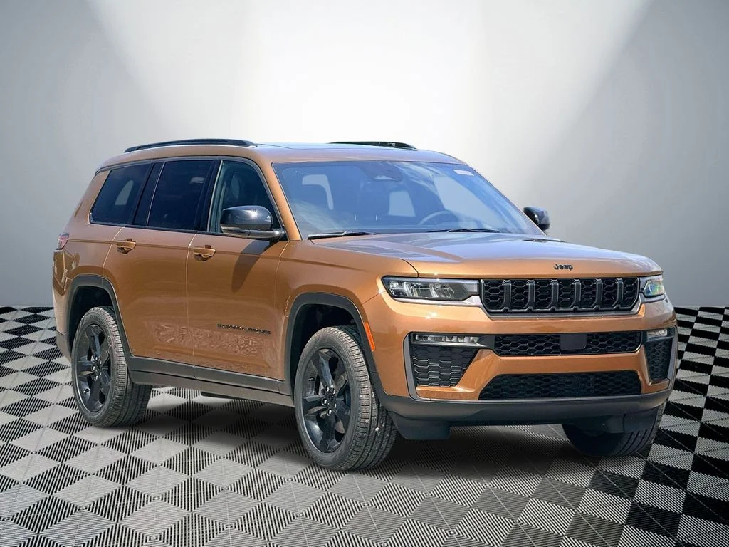 New 2026 Copper Shino Metallic Clear-Coat Exterior Paint Jeep Limited image 4