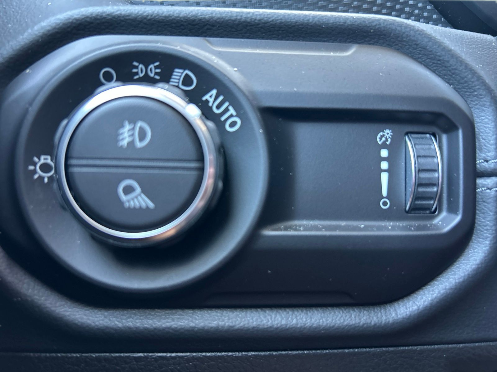 Used 2025 White Jeep Rubicon image 25