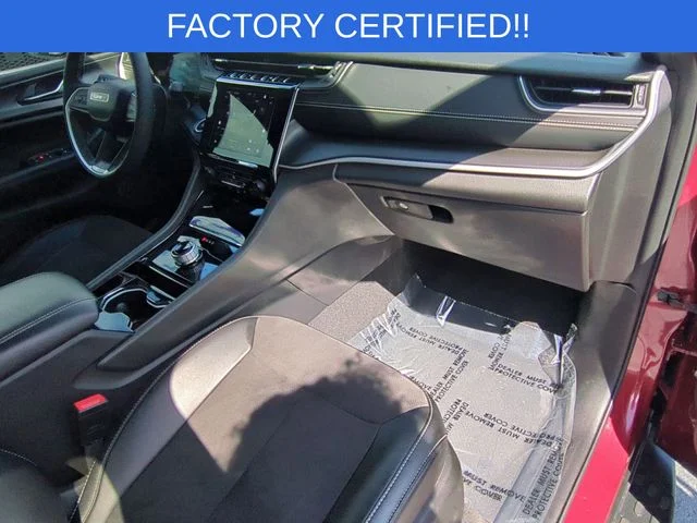 Used 2023 Red Jeep Altitude image 36