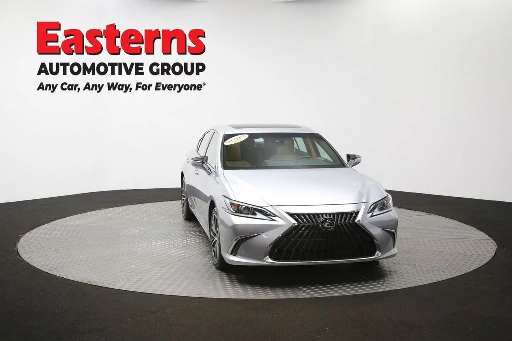 Used 2022 Silver Lexus 350 image 47