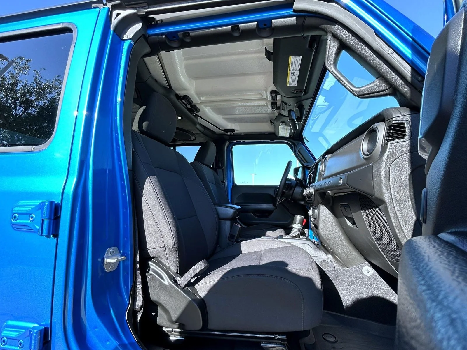 Used 2022 Blue Jeep Unlimited Sport S image 15