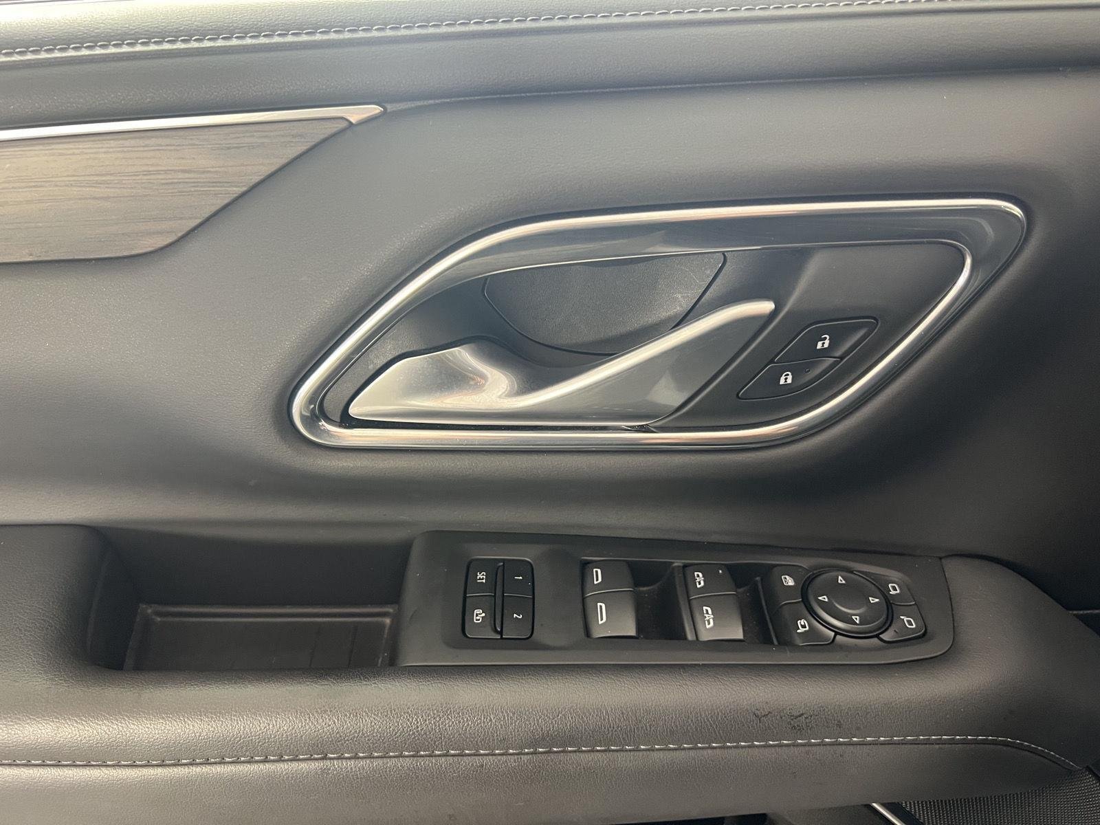 Used 2022 Summit White Chevrolet Z71 image 7