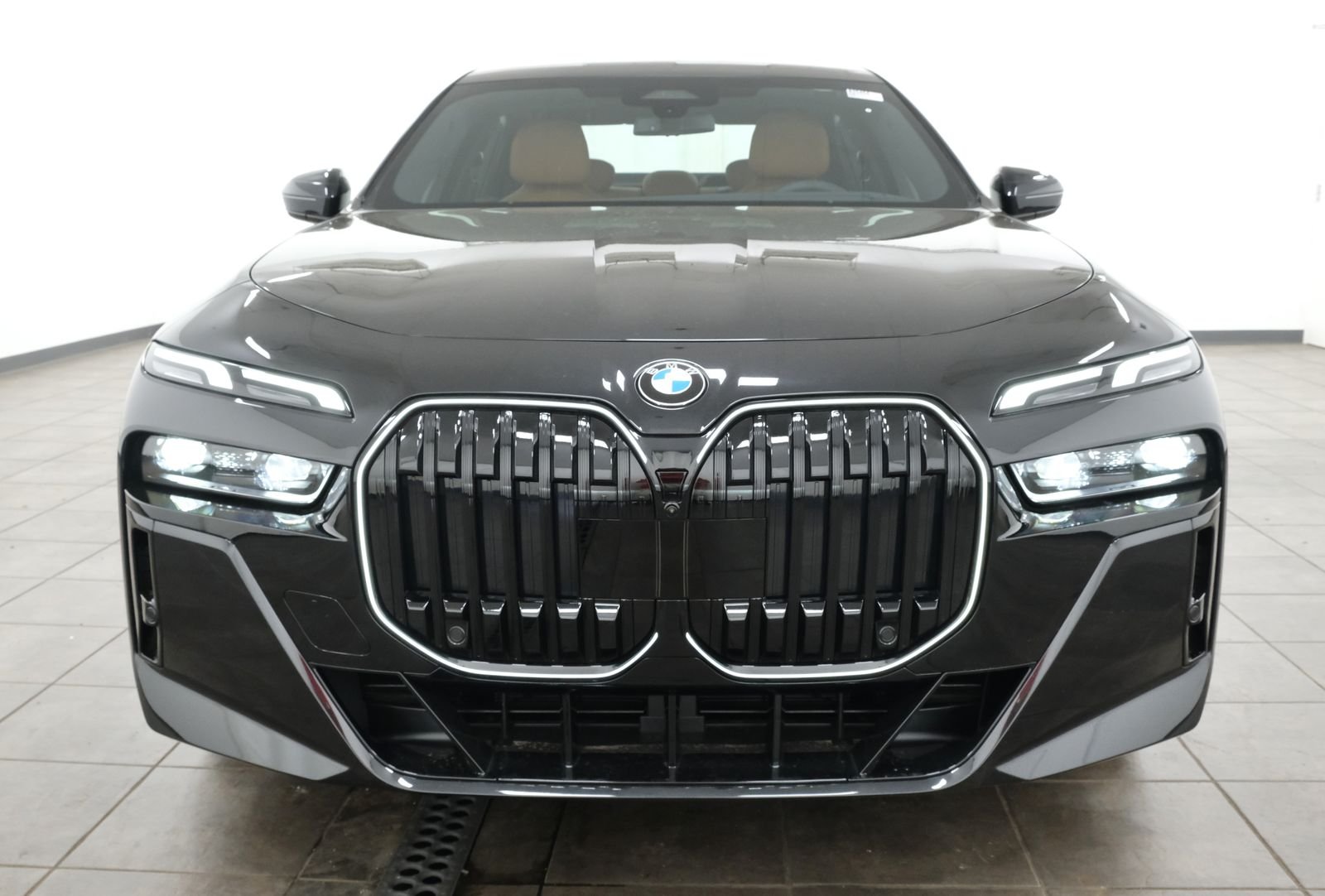 New 2026 Black Sapphire Metallic BMW Label image 11